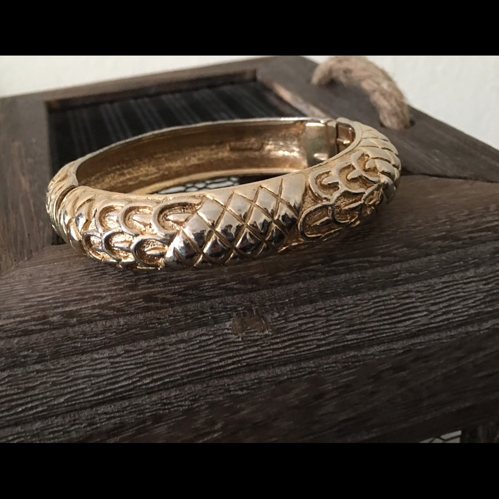 Vintage Monet gold plate dragon scale bangle hinge